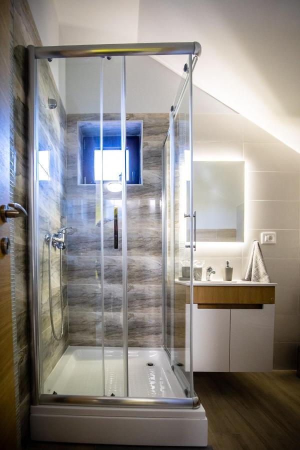 Gray Brick Apartment Subotica Ngoại thất bức ảnh