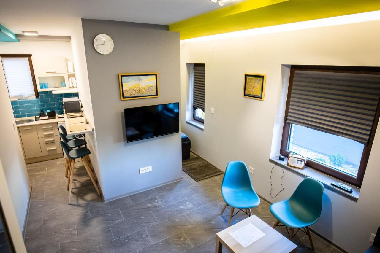Gray Brick Apartment Subotica Ngoại thất bức ảnh