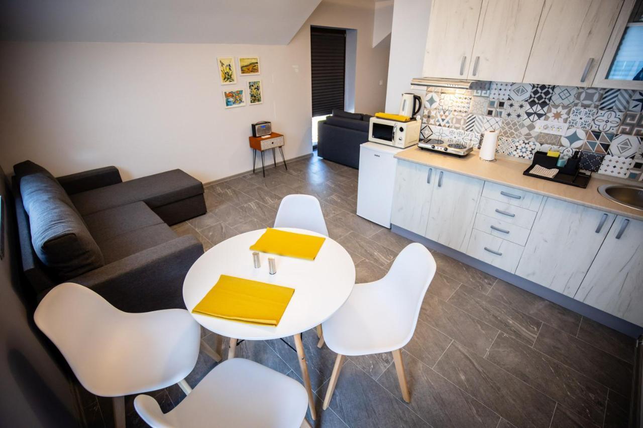 Gray Brick Apartment Subotica Ngoại thất bức ảnh