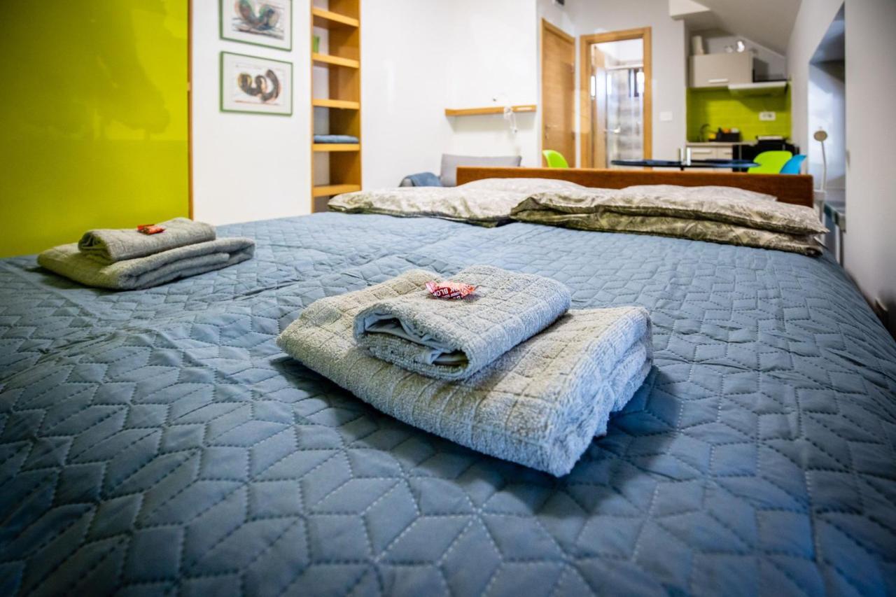 Gray Brick Apartment Subotica Ngoại thất bức ảnh