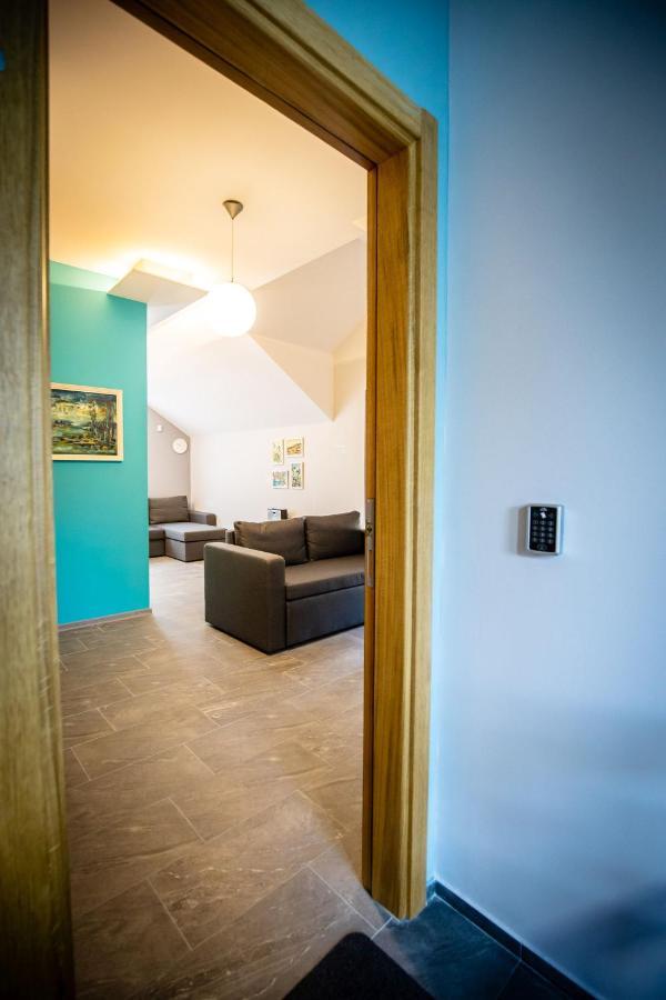 Gray Brick Apartment Subotica Ngoại thất bức ảnh