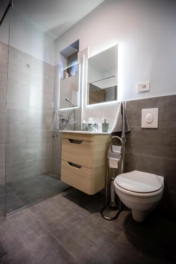 Gray Brick Apartment Subotica Ngoại thất bức ảnh