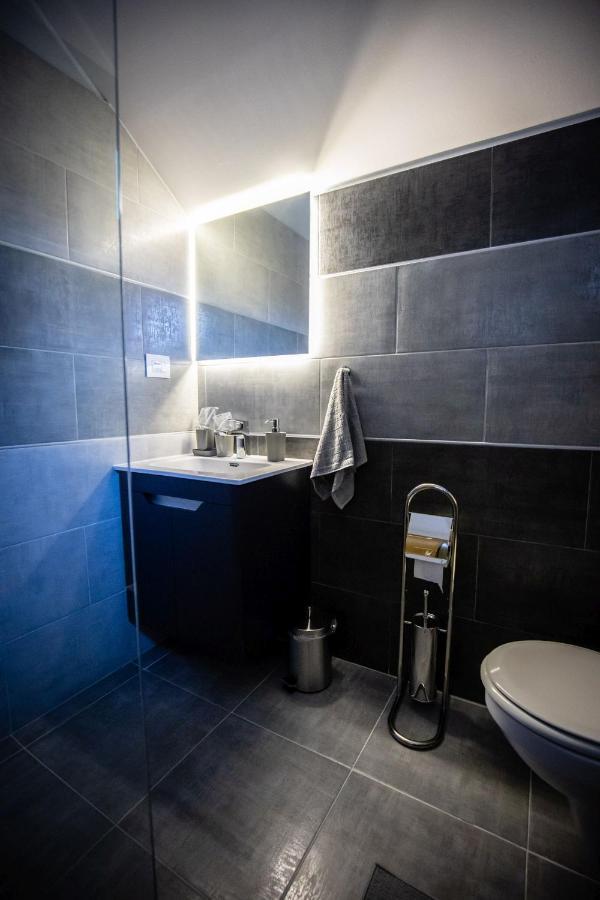 Gray Brick Apartment Subotica Ngoại thất bức ảnh