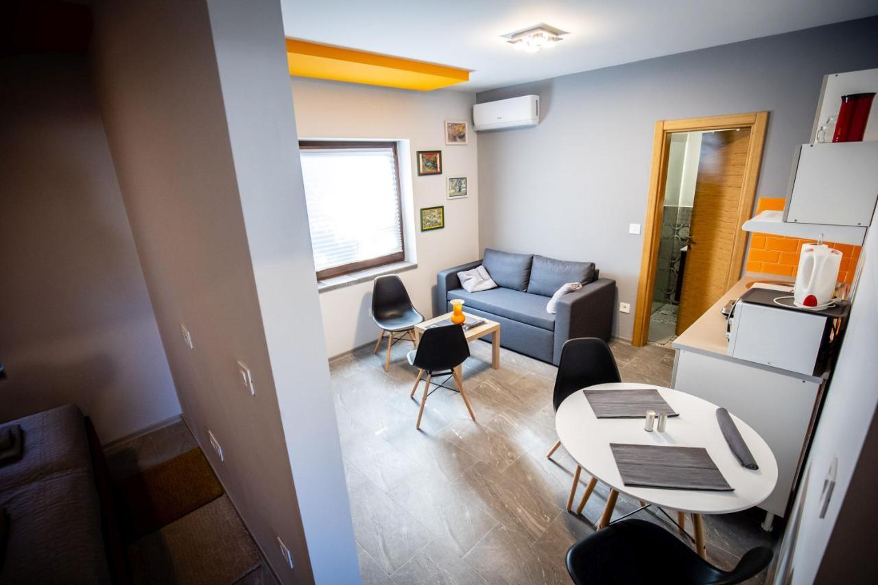 Gray Brick Apartment Subotica Ngoại thất bức ảnh
