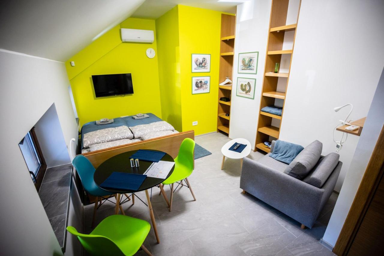 Gray Brick Apartment Subotica Ngoại thất bức ảnh