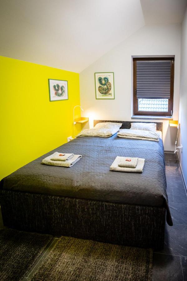 Gray Brick Apartment Subotica Ngoại thất bức ảnh