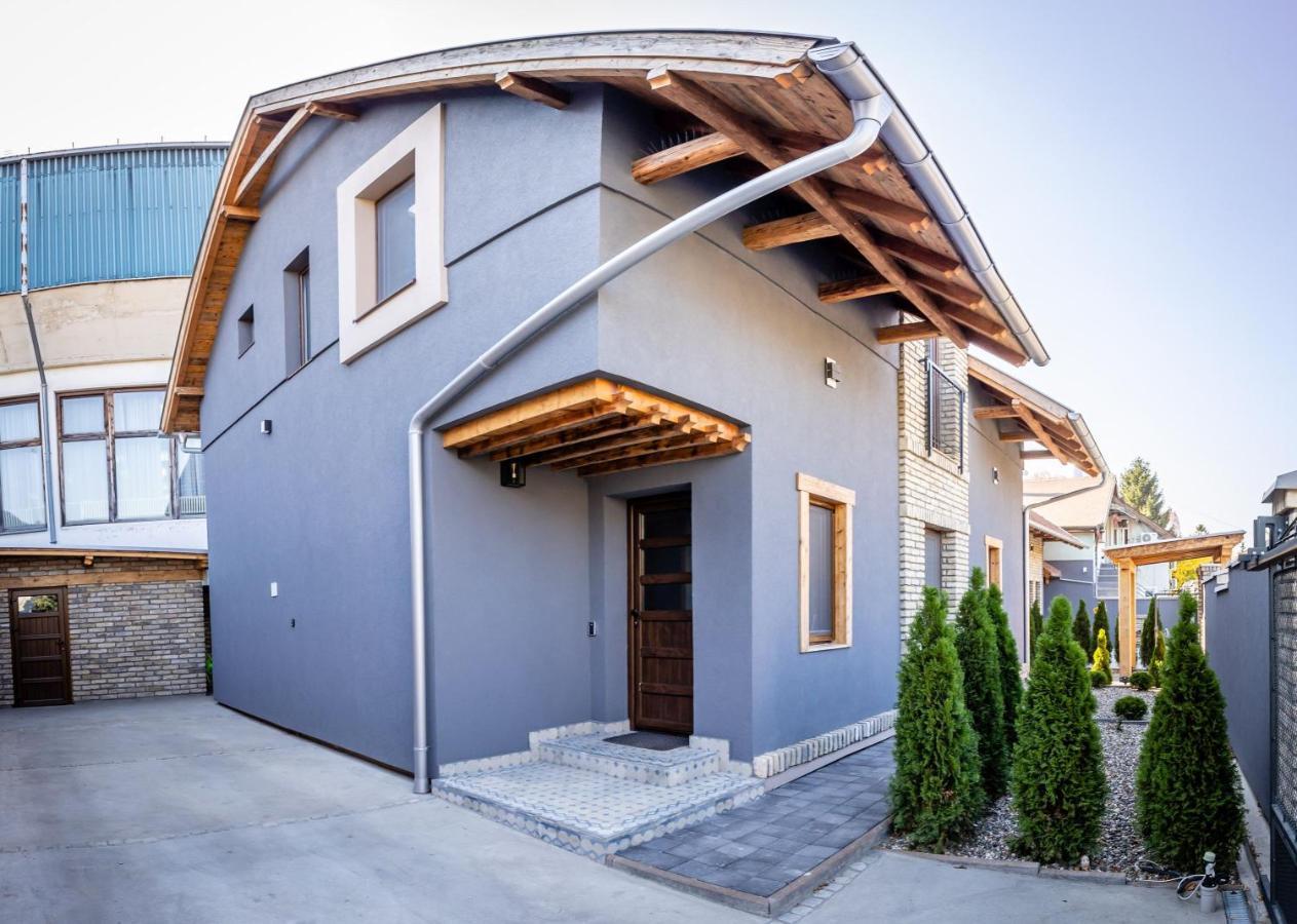 Gray Brick Apartment Subotica Ngoại thất bức ảnh
